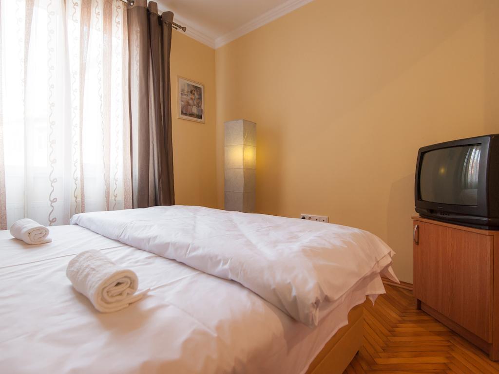 Like Hostel Chernivtsi Δωμάτιο φωτογραφία