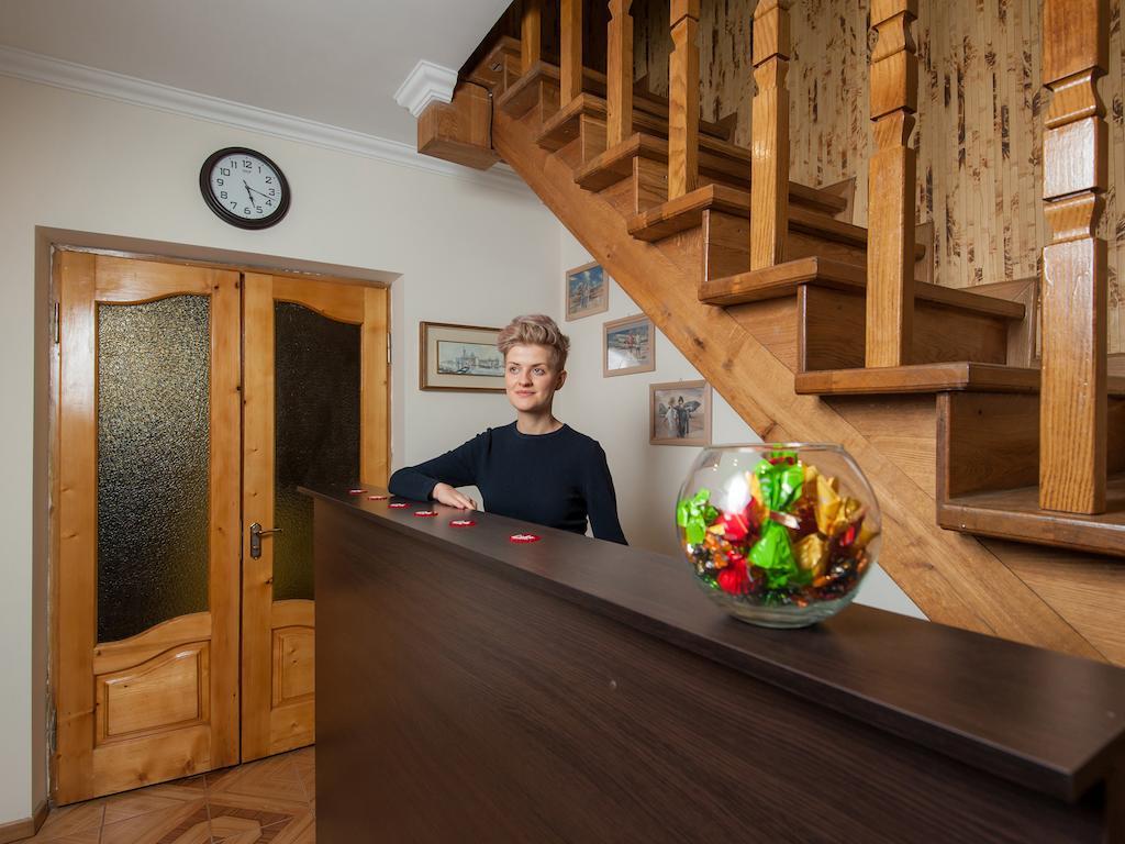 Like Hostel Chernivtsi Εξωτερικό φωτογραφία
